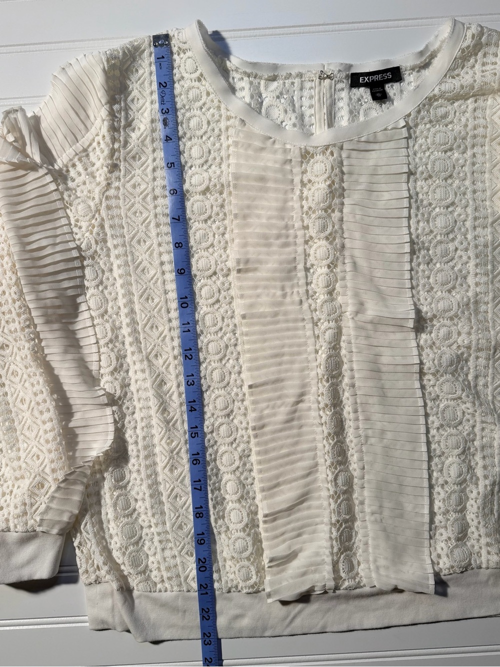 Express Cream Lace & Pleated Ruffle Romantic Blouse Ivory Women’s XL - Picture 4 of 7
